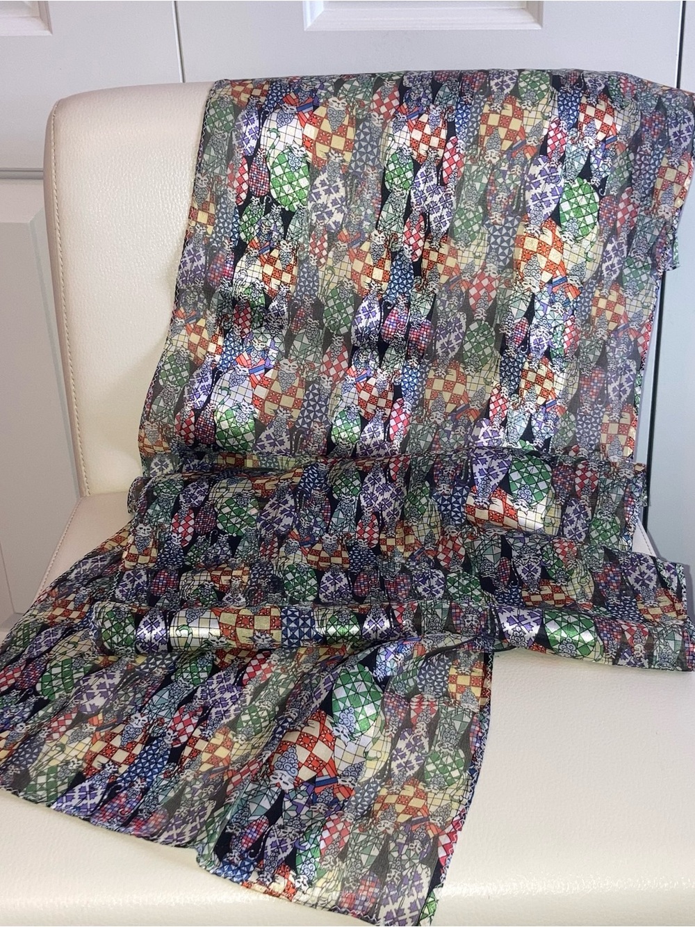 Multi-Color Patterned Women's Scarf - Picture 6 of 10